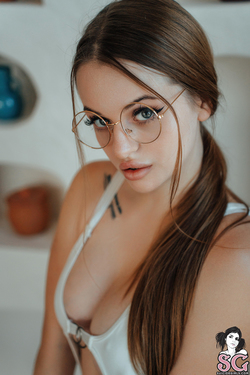 Petite Cutie - 02