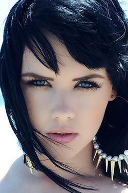 Mellisa Clarke in "Mermaid Mellisa" via mellisa-clarke.com