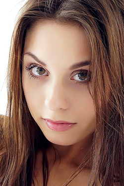 Sabrisse in "Sabrisse Via Watch4Beauty" via Watch4Beauty