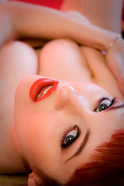  in "Red Passion" via explicite-art.com