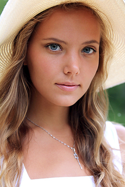 Mango A in "Delightful" via VivThomas